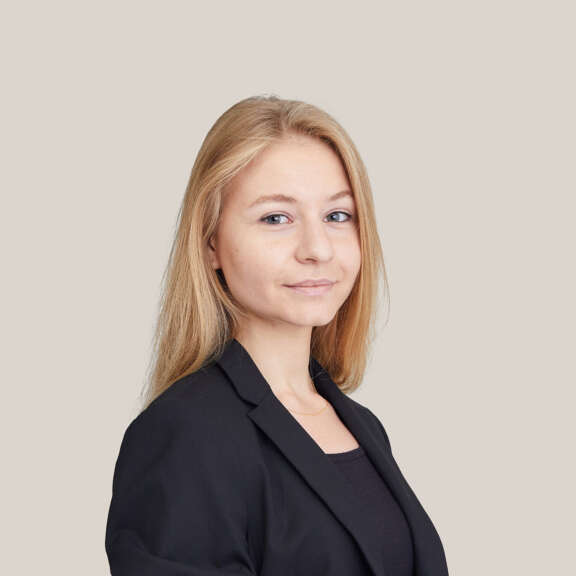 Yana tikhonenkova