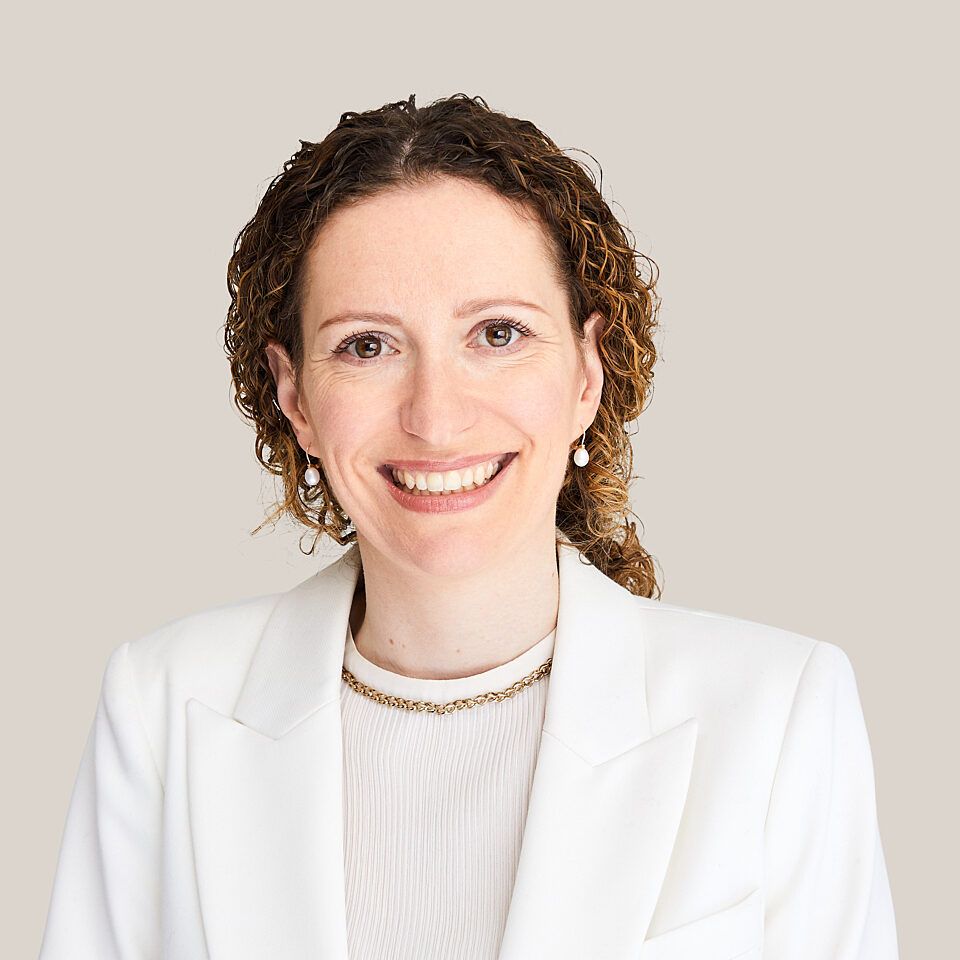 Claudia vanrappard crop